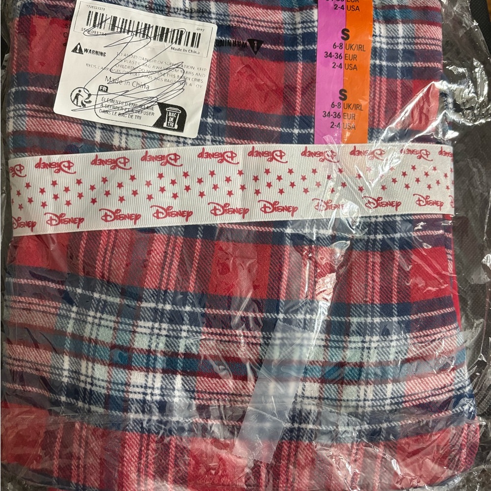 NWT Women's Disney's Mickey Mouse Long Sleeve Pajama Top & Bottom with pockets. - Picture 6 of 7